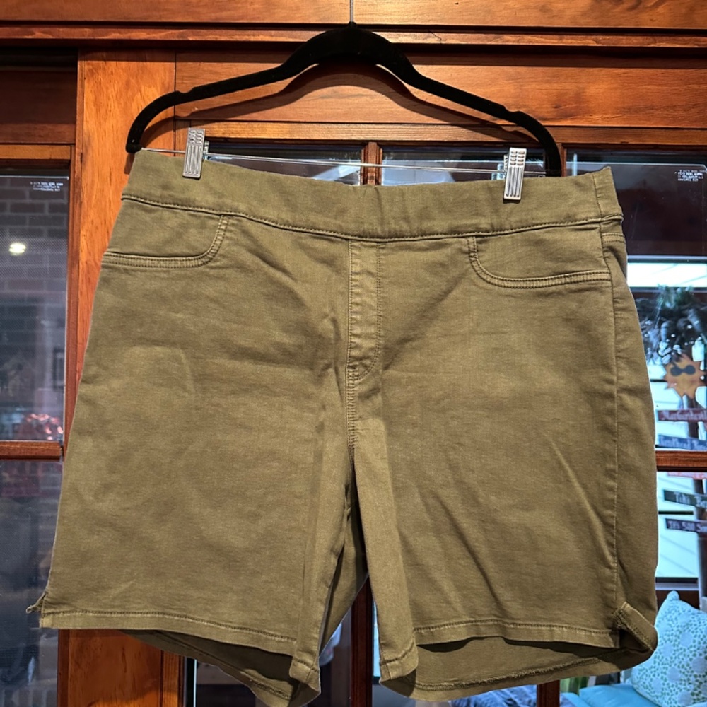 NYDJ shorts Size 16
